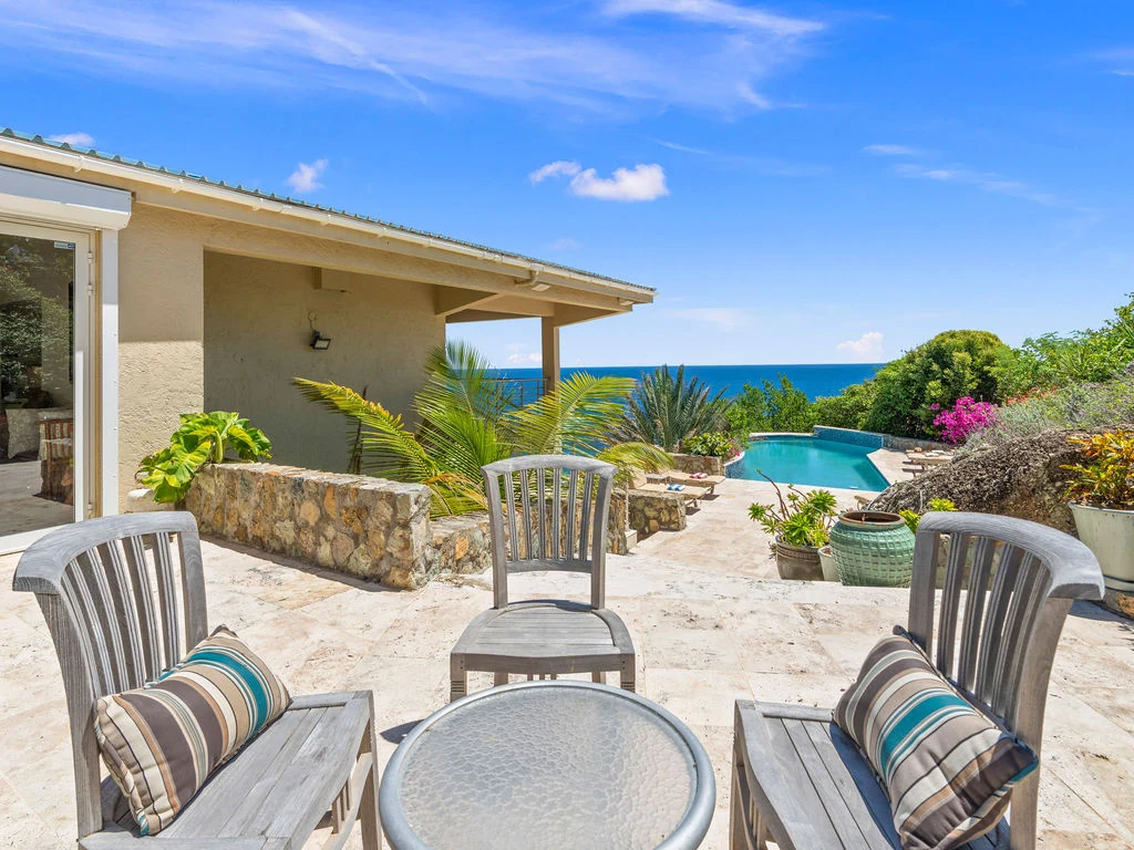 Garden patio near the pool