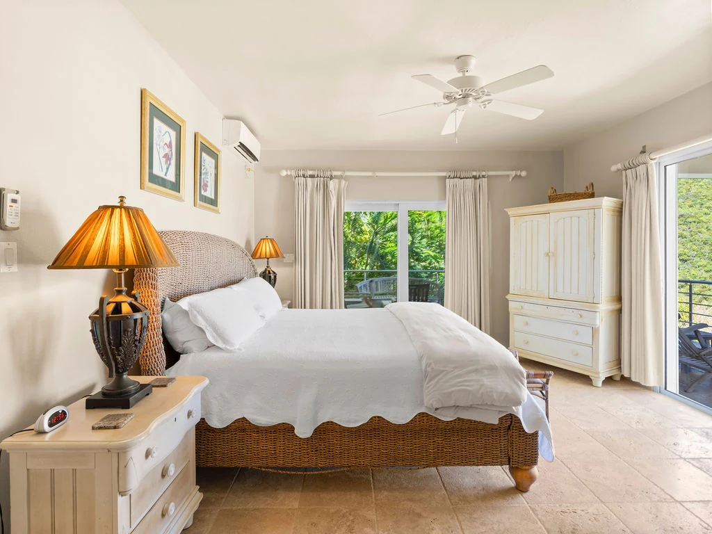Bedroom with balcony access