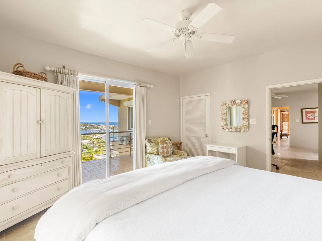 Bedroom with balcony access