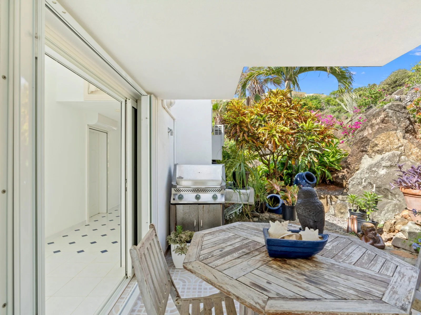 Rear patio with barbecue grill