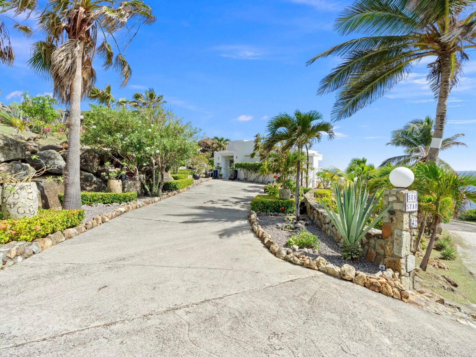 Villa driveway and entrance