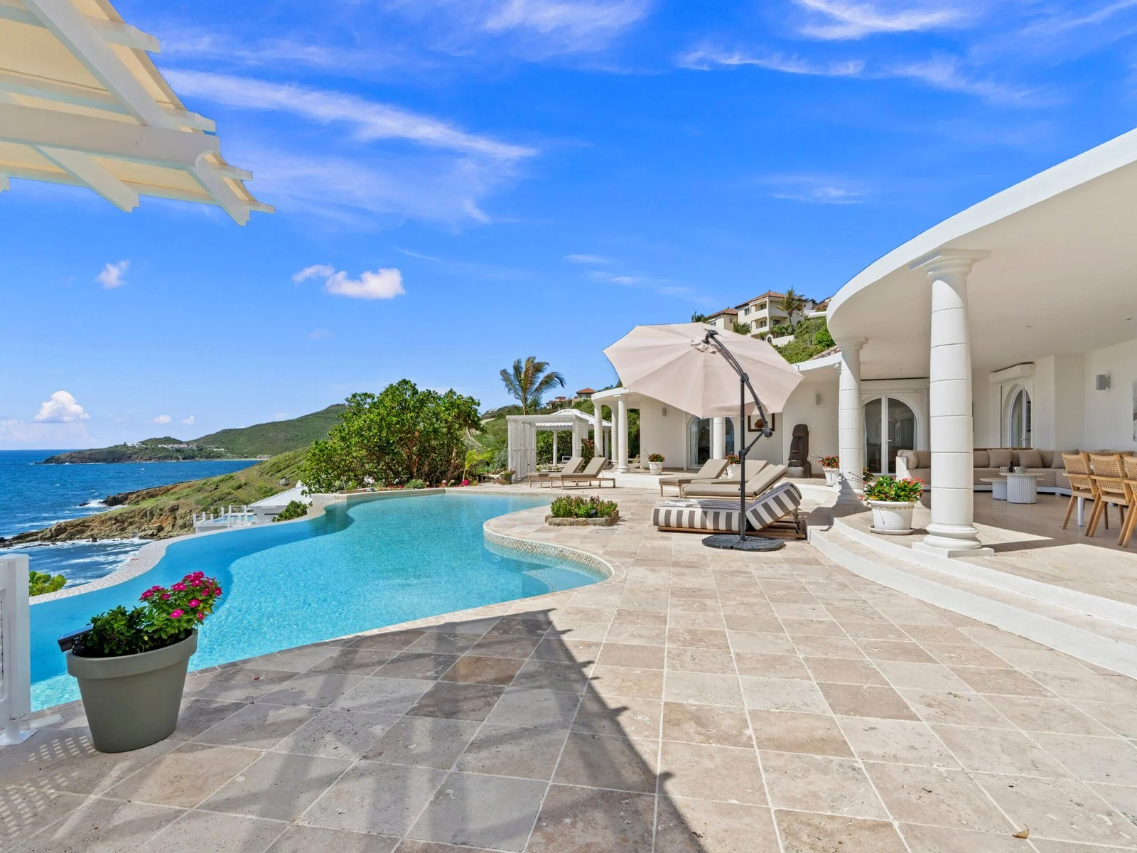 Infinity pool with panoramic ocean views