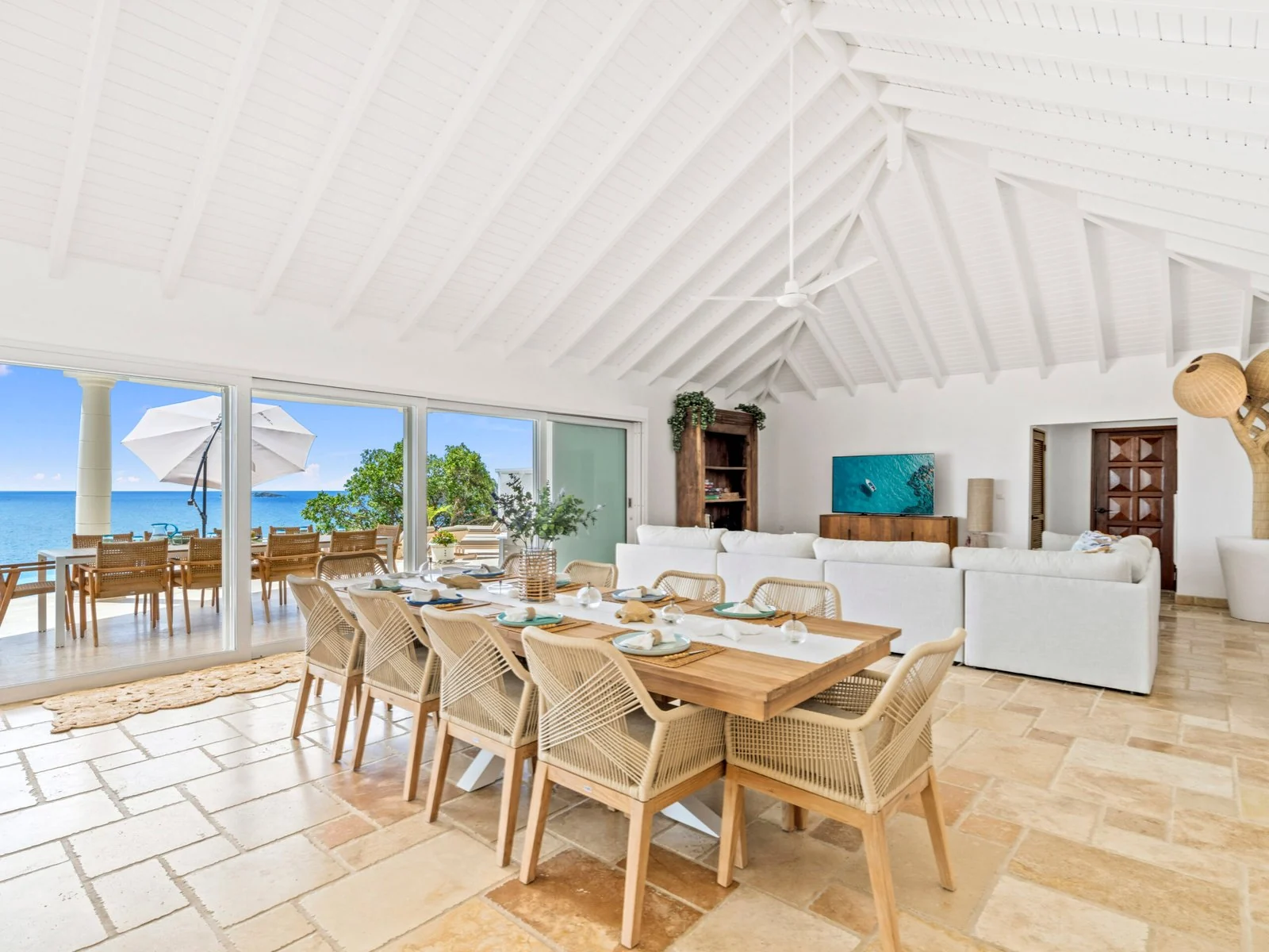 Indoor dining area for eight