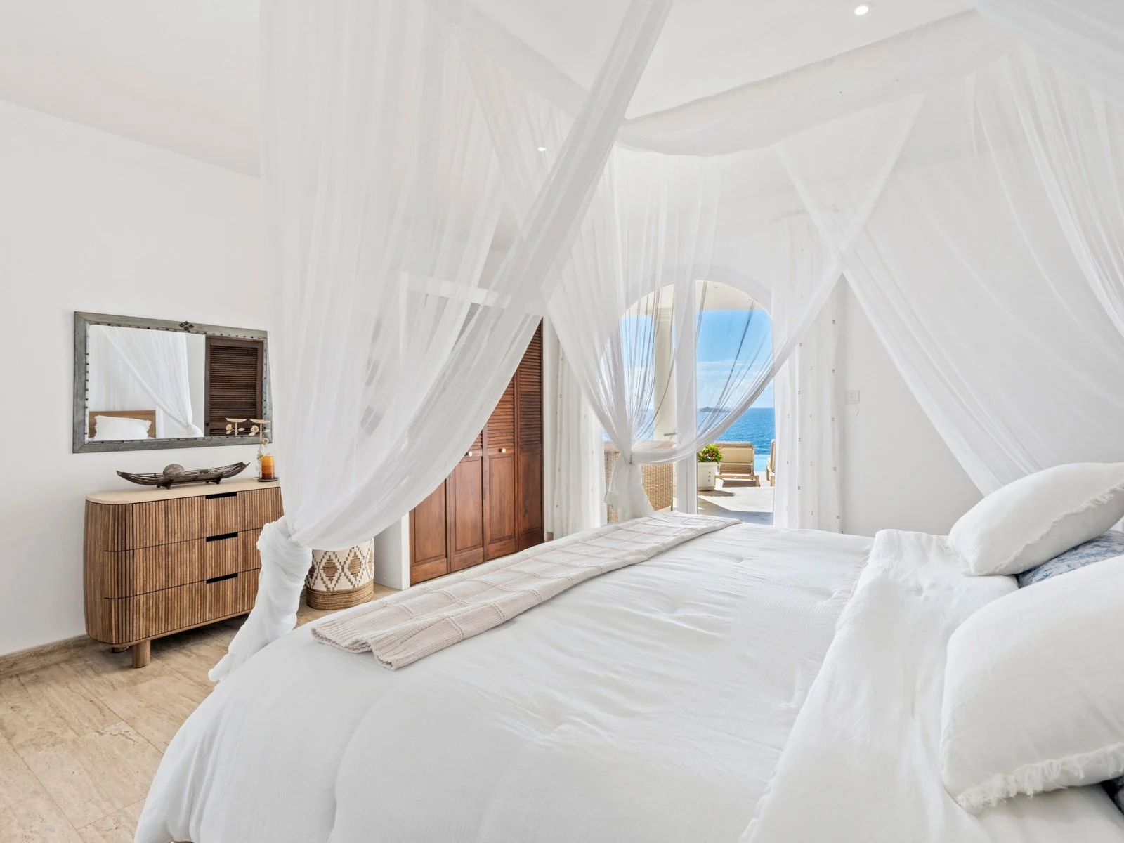 Bedroom 3 with king bed
