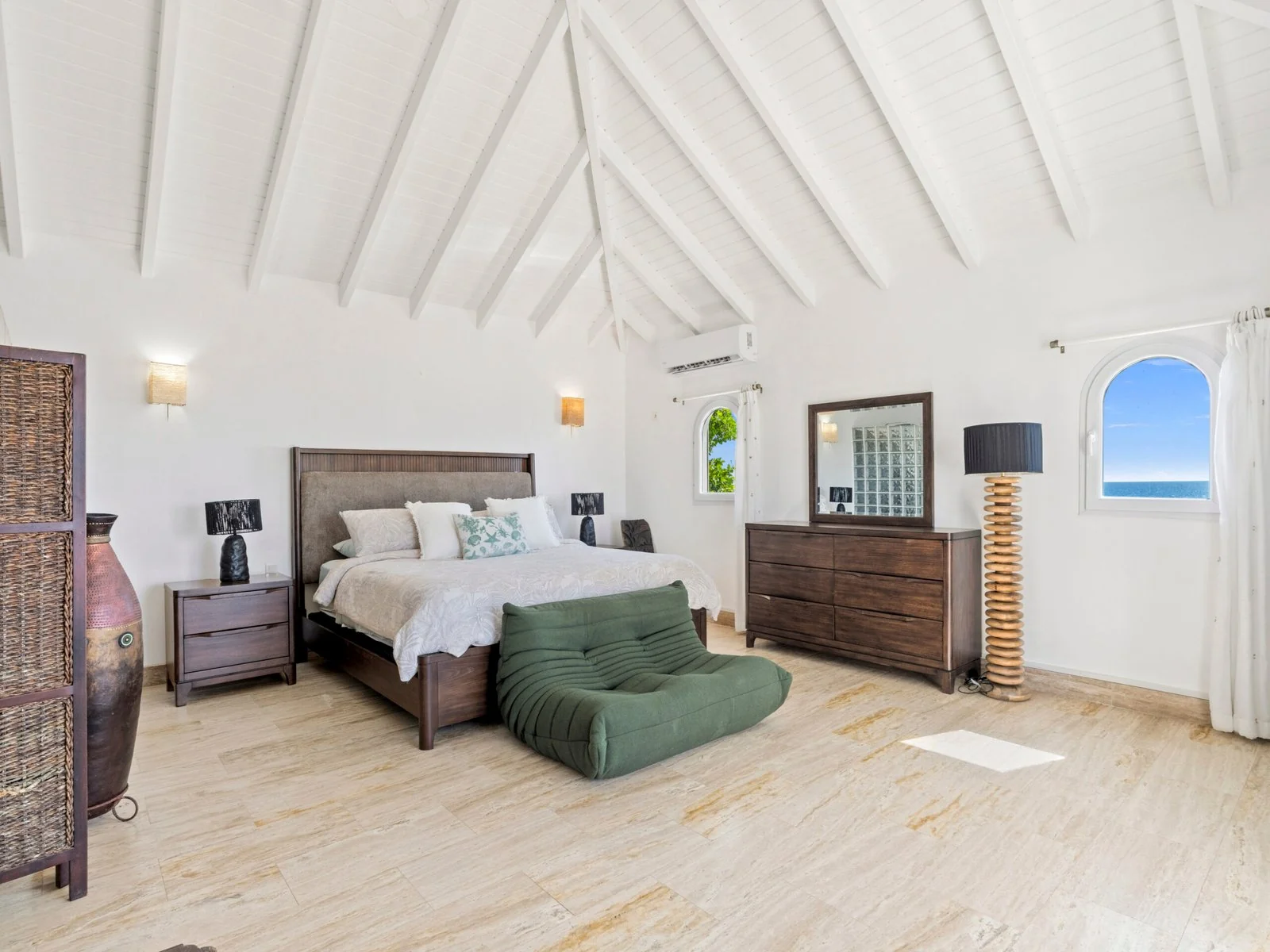 Bedroom 4 with king bed and ocean view