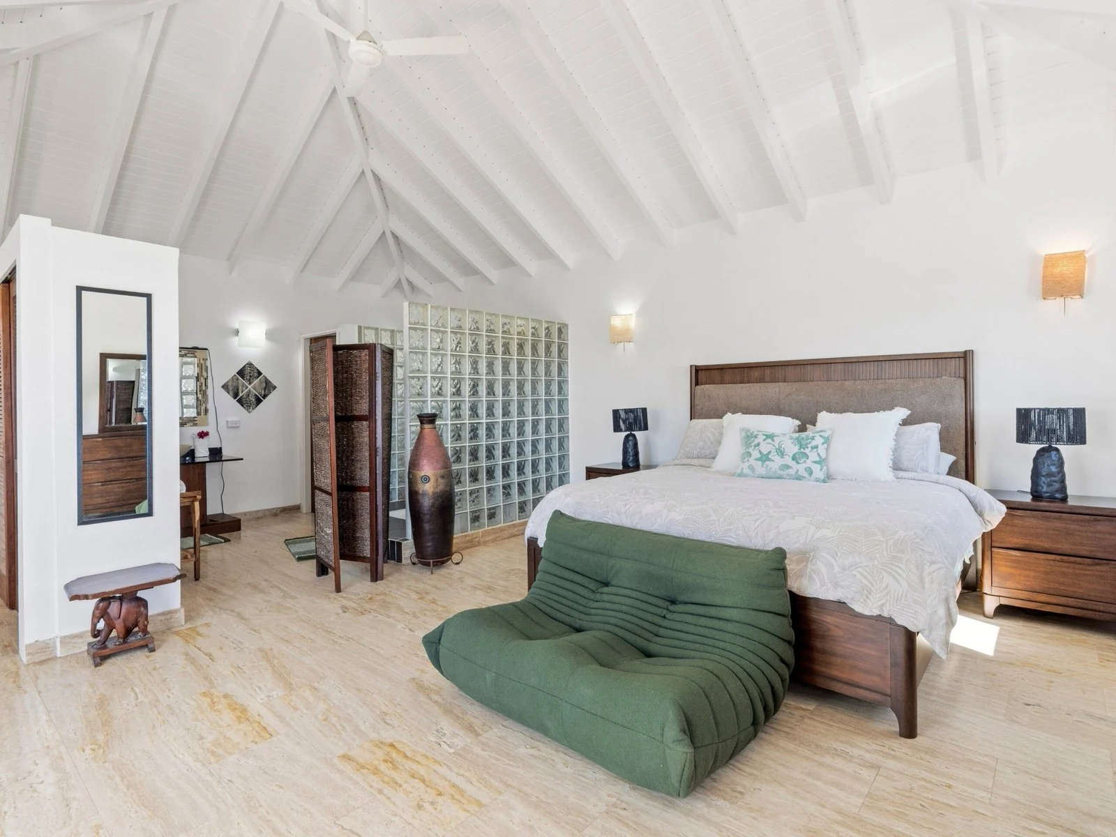 Bedroom 4 with king bed and ocean view