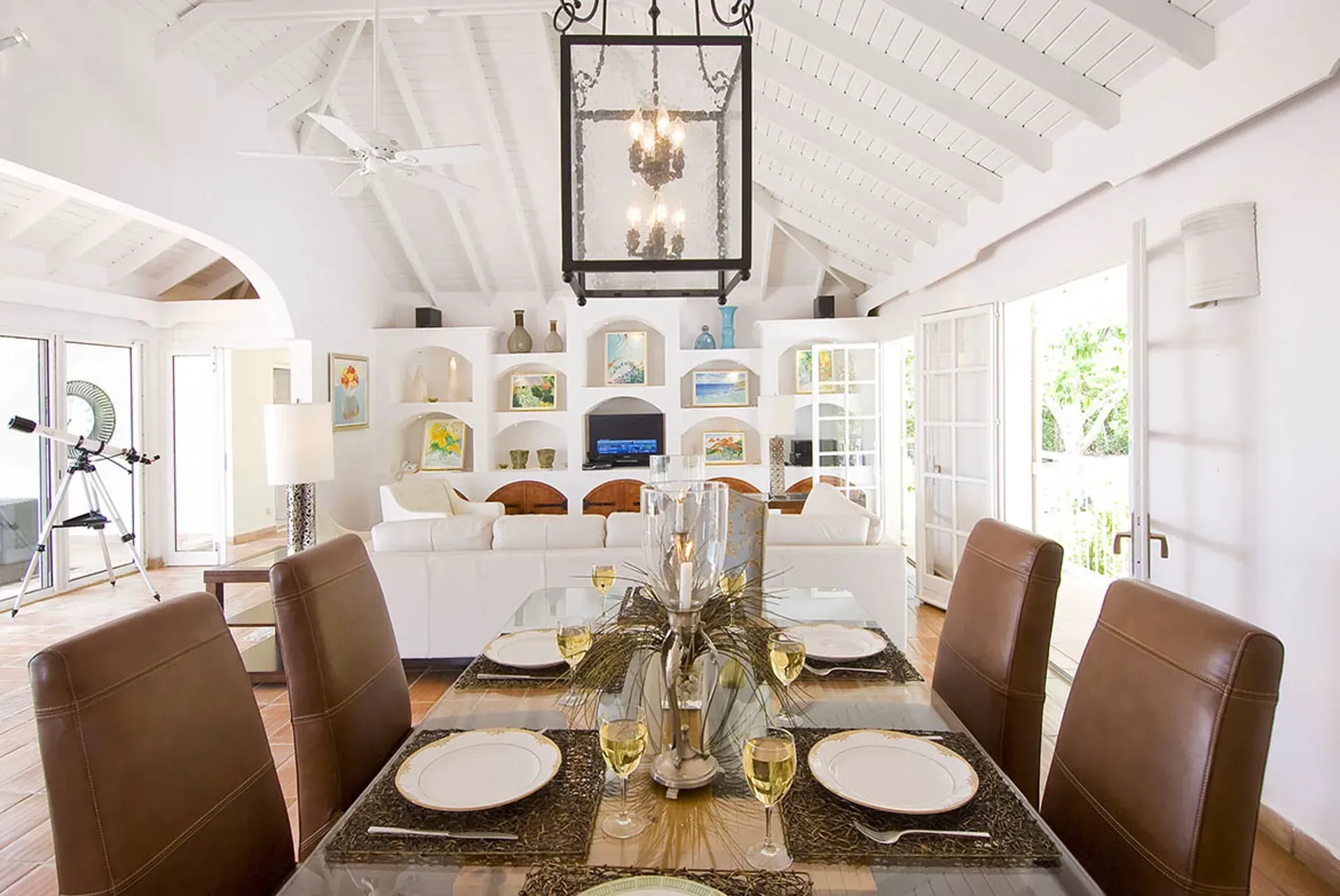 Indoor-outdoor living at its finest with beautiful tropical views.