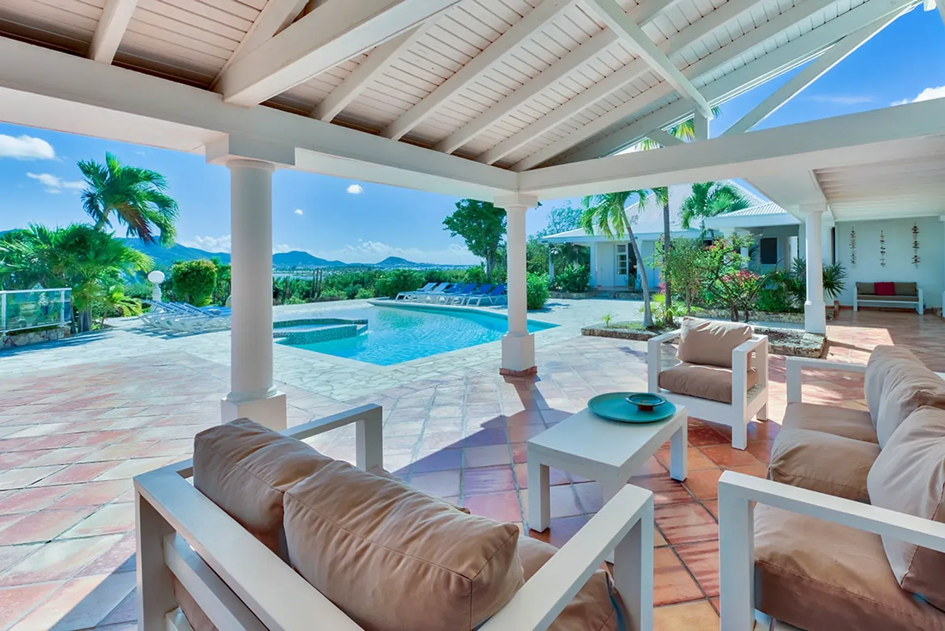 Modern kitchen with all amenities for gourmet cooking.